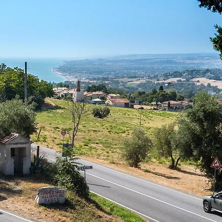 S278 Porzione Di Trilocale Con Giardino Vista Mare Sirolo