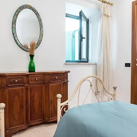 Apartmán S278 Porzione Di Trilocale Con Giardino Vista Mare *