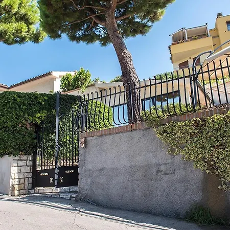Apartmán S278 Porzione Di Trilocale Con Giardino Vista Mare
